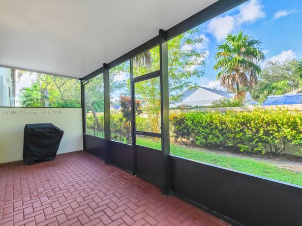 9719 Darlington Pl, Cooper City FL 33328