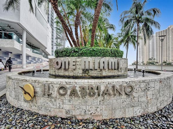 325 S Biscayne Blvd 2519, Miami FL 33131