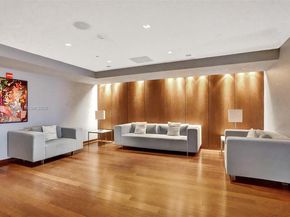325 S Biscayne Blvd 2519, Miami FL 33131