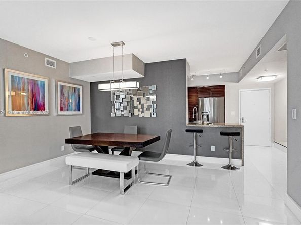 325 S Biscayne Blvd 2519, Miami FL 33131