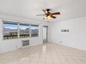 237 Camden J 237, West Palm Beach FL 33417