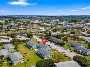 237 Camden J 237, West Palm Beach FL 33417