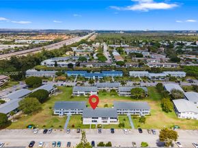 237 Camden J 237, West Palm Beach FL 33417