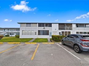 237 Camden J 237, West Palm Beach FL 33417