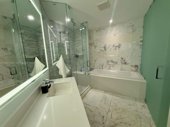 851 NE 1st Ave 3309, Miami FL 33132