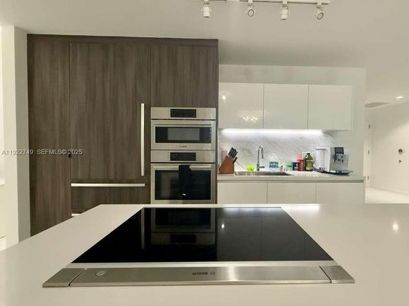 851 NE 1st Ave 3309, Miami FL 33132