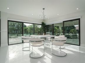 11861 NW 4th St, Plantation FL 33325