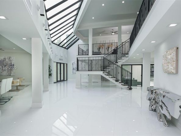 11861 NW 4th St, Plantation FL 33325