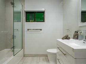 11861 NW 4th St, Plantation FL 33325