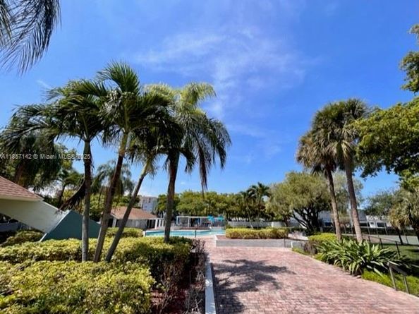 1470 NE 123rd St A707, North Miami FL 33161