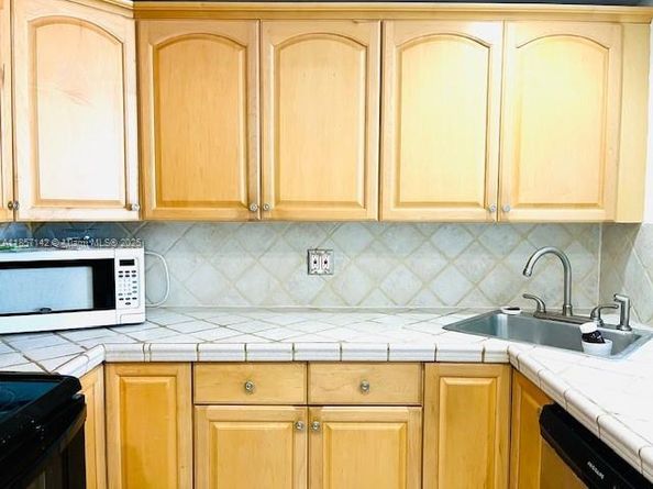 1470 NE 123rd St A707, North Miami FL 33161