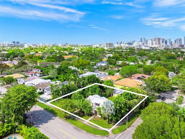 701 SW 27th Rd, Miami FL 33129