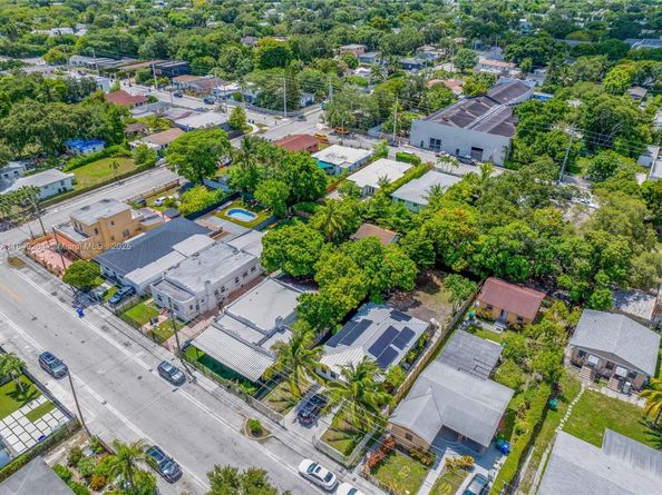 128 NW 53rd St, Miami FL 33127