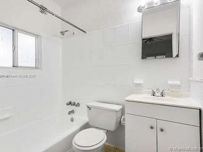 128 NW 53rd St, Miami FL 33127