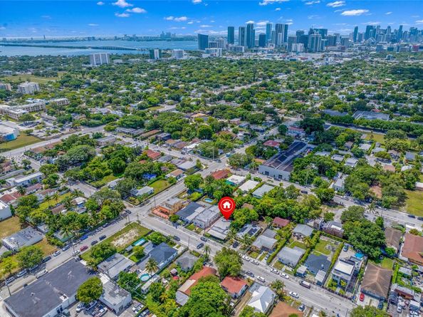 128 NW 53rd St, Miami FL 33127