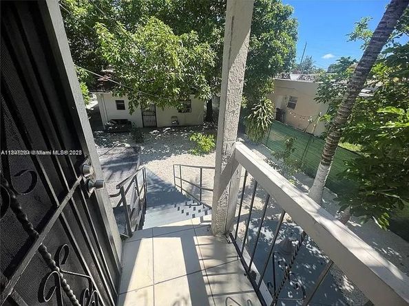 128 NW 53rd St, Miami FL 33127