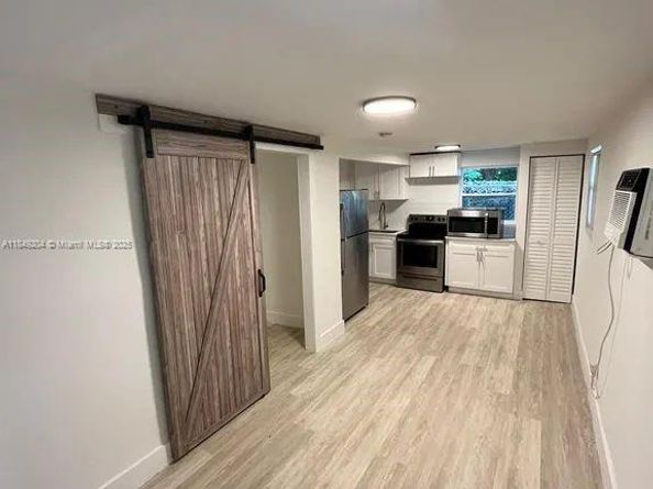 128 NW 53rd St, Miami FL 33127