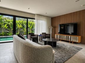 2110 NE 191st Dr, North Miami Beach FL 33179