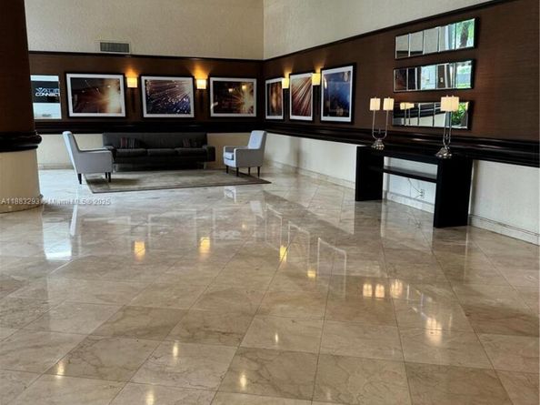 3400 NE 192nd St 206, Aventura FL 33180