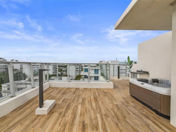 1150 101st St PH 702, Bay Harbor Islands FL 33154