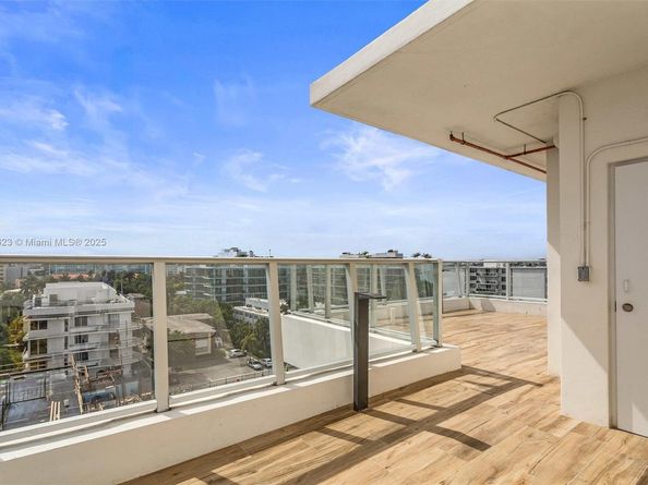 1150 101st St PH 702, Bay Harbor Islands FL 33154