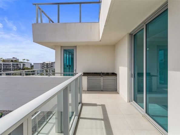 1150 101st St PH 702, Bay Harbor Islands FL 33154