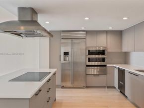 1150 101st St PH 702, Bay Harbor Islands FL 33154