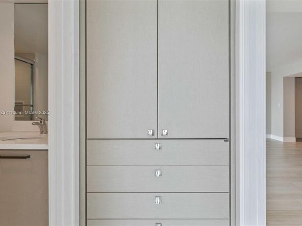 1150 101st St PH 702, Bay Harbor Islands FL 33154