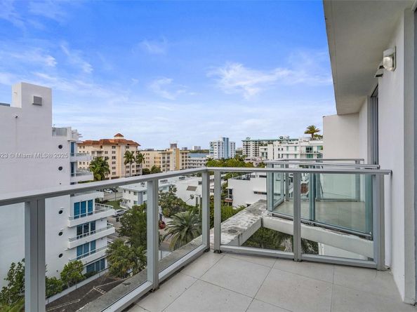 1150 101st St PH 702, Bay Harbor Islands FL 33154