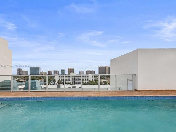 1150 101st St PH 702, Bay Harbor Islands FL 33154