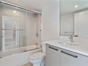 1150 101st St PH 702, Bay Harbor Islands FL 33154