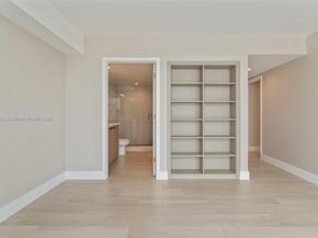 1150 101st St PH 702, Bay Harbor Islands FL 33154