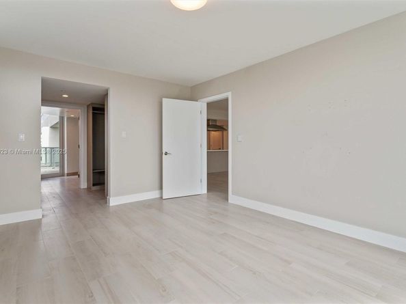 1150 101st St PH 702, Bay Harbor Islands FL 33154