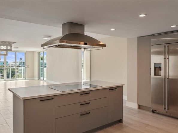 1150 101st St PH 702, Bay Harbor Islands FL 33154