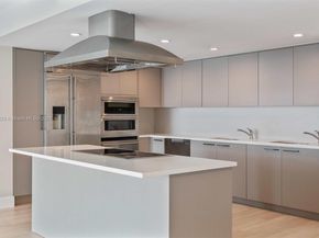 1150 101st St PH 702, Bay Harbor Islands FL 33154