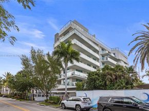 1150 101st St PH 702, Bay Harbor Islands FL 33154