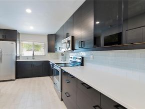 8225 SW 81st Ct, Miami FL 33143