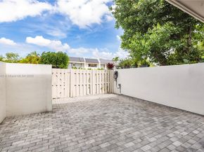8225 SW 81st Ct, Miami FL 33143