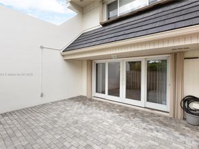 8225 SW 81st Ct, Miami FL 33143