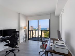 121 NE 34th St 1204, Miami FL 33137