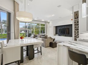 611 Sweet Bay Ave, Plantation FL 33324