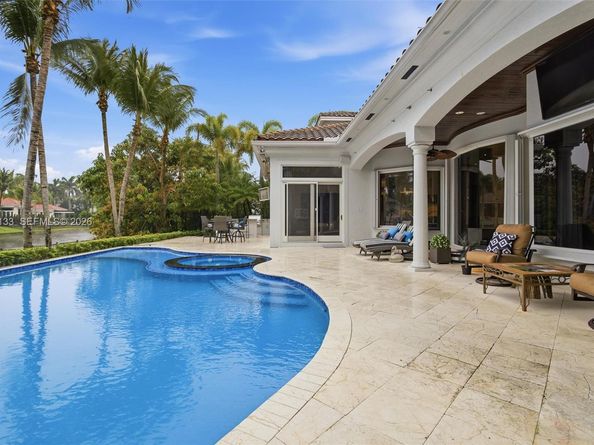 611 Sweet Bay Ave, Plantation FL 33324