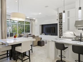 611 Sweet Bay Ave, Plantation FL 33324