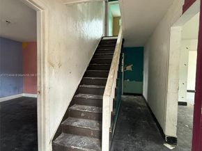 26 NE 60th St, Miami FL 33137