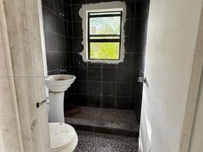 26 NE 60th St, Miami FL 33137
