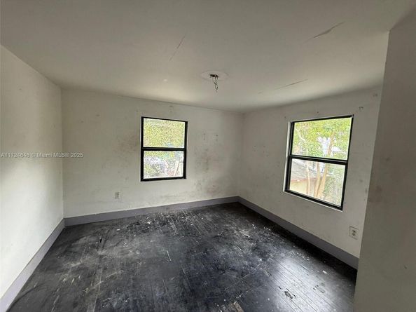 26 NE 60th St, Miami FL 33137