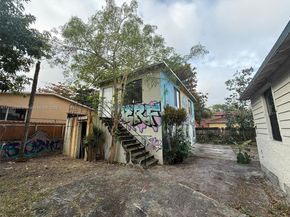 26 NE 60th St, Miami FL 33137