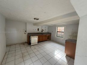 26 NE 60th St, Miami FL 33137