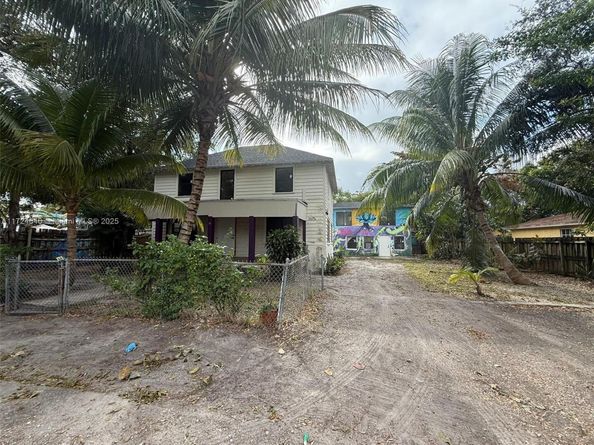 26 NE 60th St, Miami FL 33137