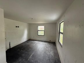 26 NE 60th St, Miami FL 33137
